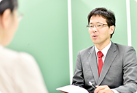 経営者様に代わって金融機関と交渉します
